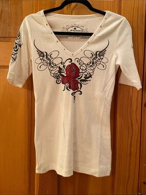 Cream V-Neck Short Sleeve Top with Red Rose Graphic